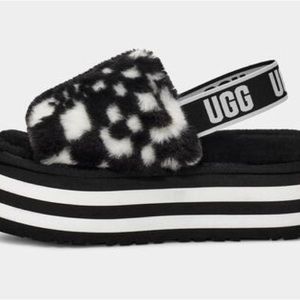 UGG Disco Slide US 5. Worn once. Bought from UGG websites size refer to the site